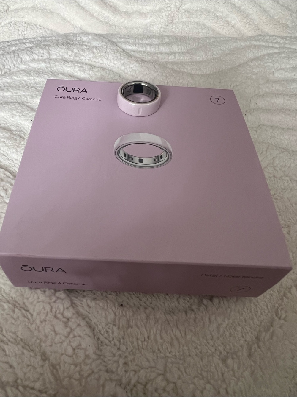 Oura Ring 4 Ceramic Petal